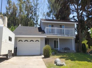 242 Blockton Rd, Vista, CA 92083