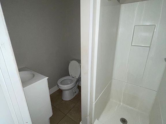 2nd image of 309 Glenmore Dr #A