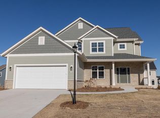 N54W19340 Kearney LANE, Menomonee Falls, WI