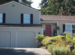 7811 SE 71st St, Mercer Island, WA 98040