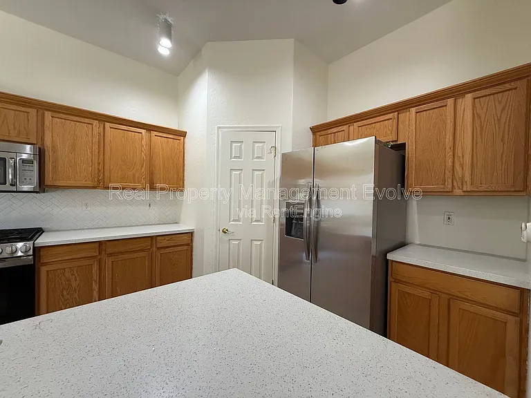 281 W Flamingo Dr — Photo 10