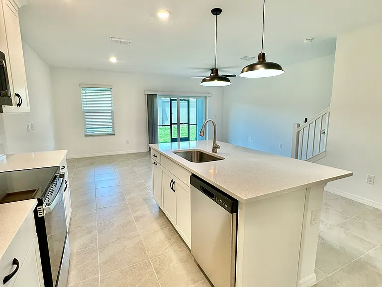 5425 Tripoli Dr — Photo 11
