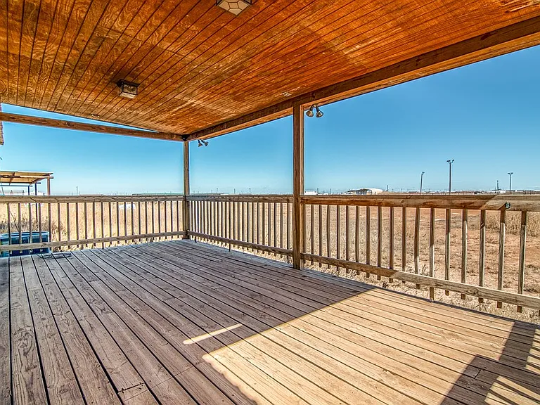 1504 N County Road 1068 — Photo 26