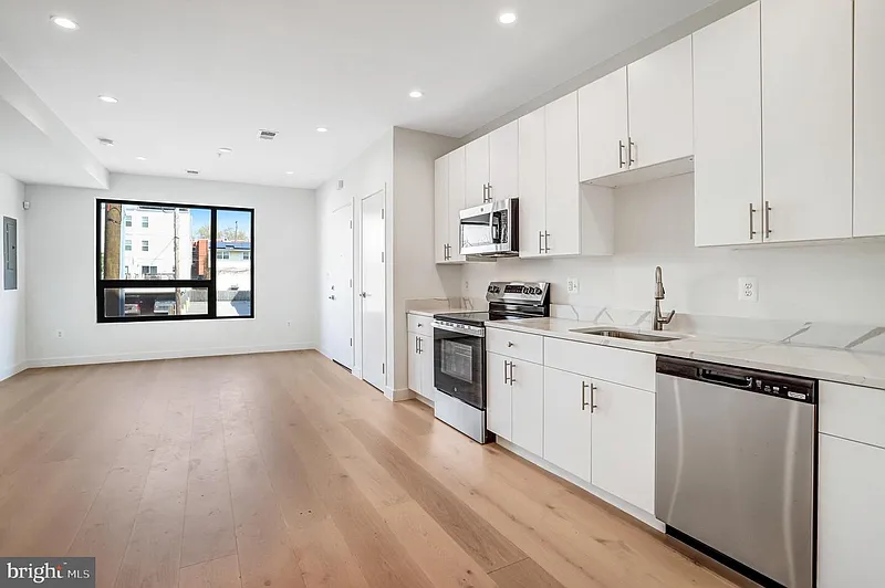 Thumbnail 18