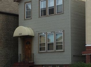 1737 W Augusta Blvd, Chicago, IL 60622