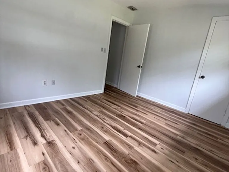 1016 Alba Dr — Photo 11