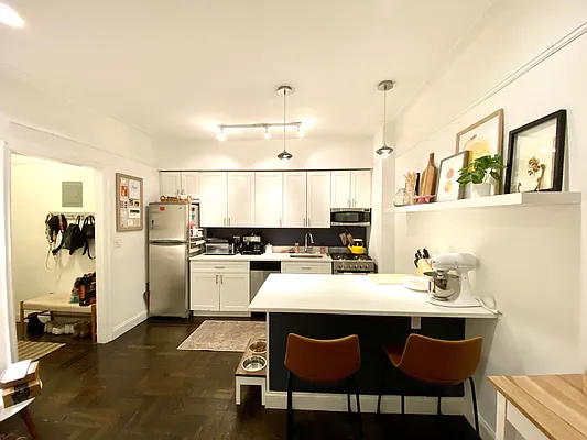 Rented by Douglas Elliman | media 4