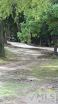 3rd image of 3731 Swan Lake Dr