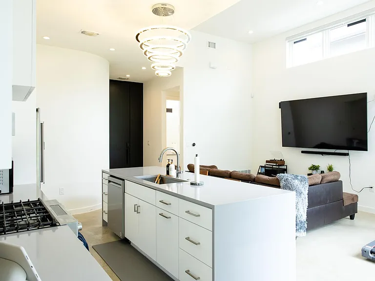 507 S Park Dr #2 — Photo 17