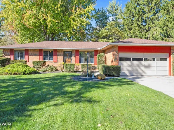 213 Meadowbrook Dr, Bellefontaine, OH 43311