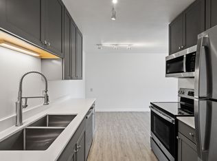 6200 Golden Valley Rd #307, Minneapolis, MN 55422