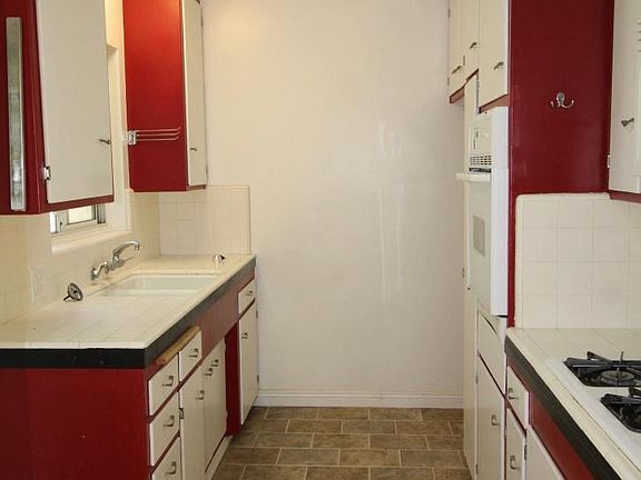 5th image of 1933 E Chevy Chase Dr APT H