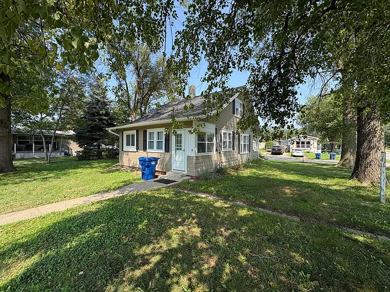 2209 Hawthorne Ave — Photo 48