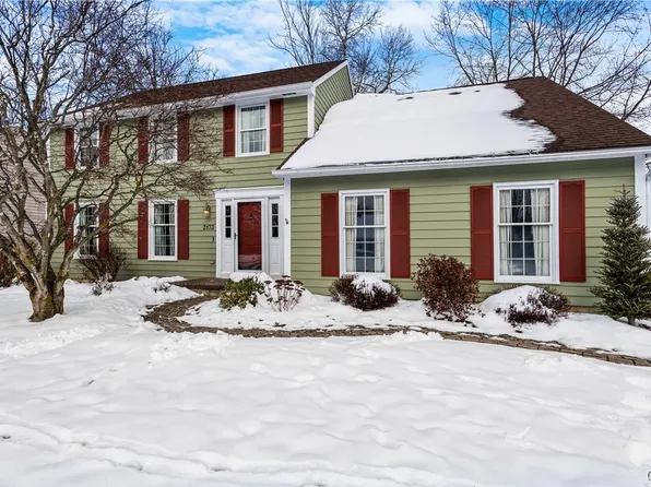 3173 Reston Dr, Baldwinsville, NY 13027