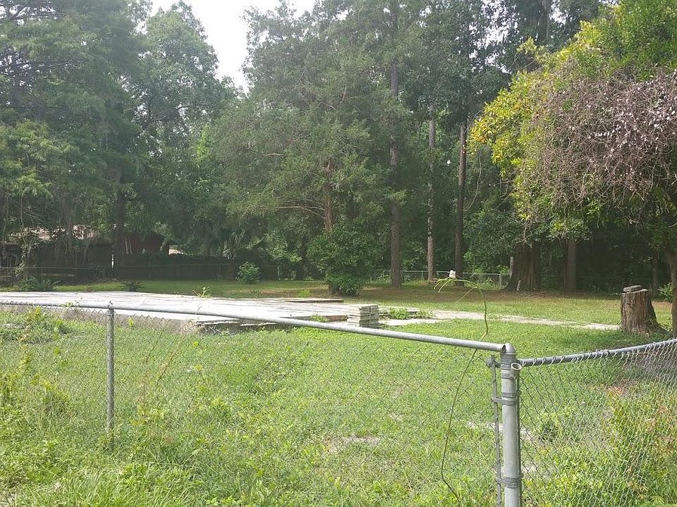 1st image of 1703 Harring St