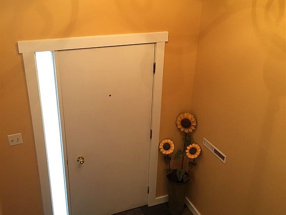4th image of 518 Baarson Blvd