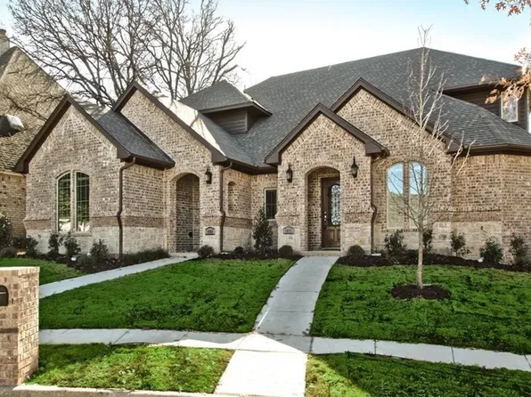 1809 Evergreen Ct, Grapevine, TX 76051