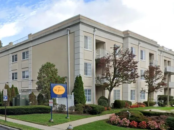 54 School Street #113, Westbury, NY 11590