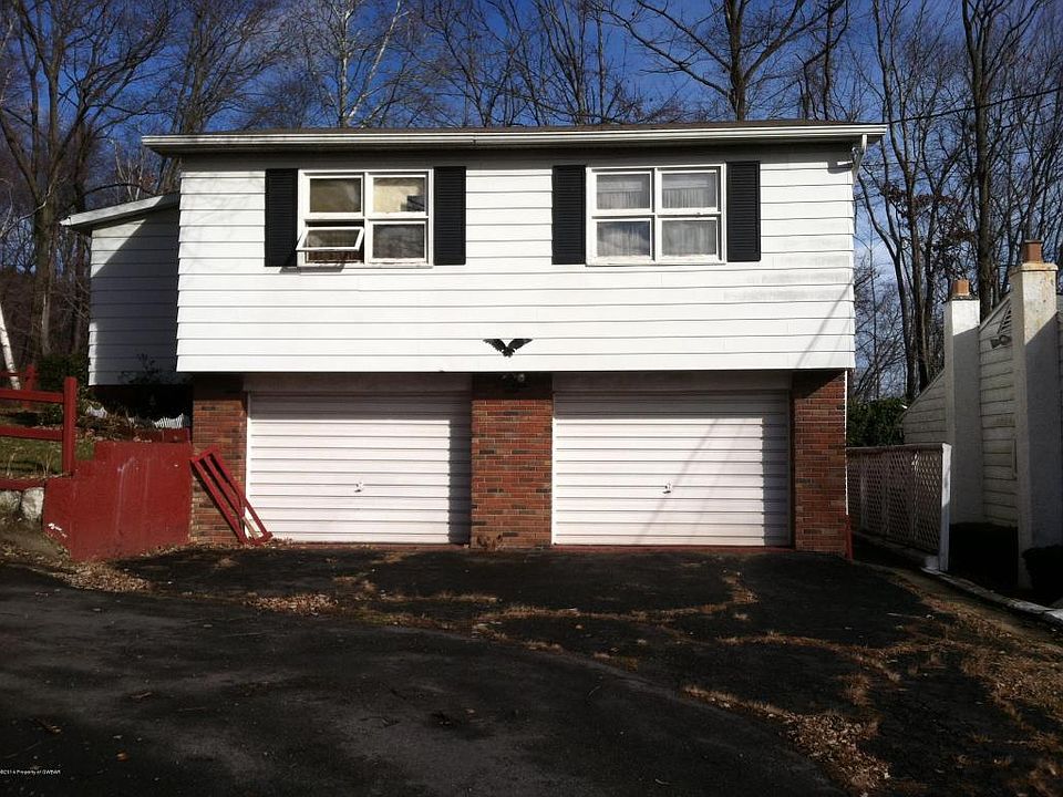 2nd image of 608 W Sperling St