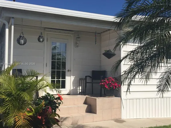 5125 SW 26th Ct, Hollywood, FL 33023