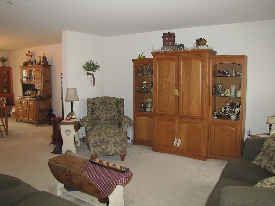 1st image of 40 Remley Ln