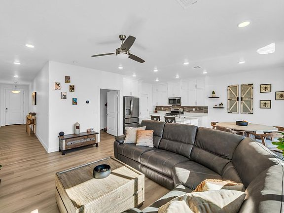 5th image of 4546 Lucy Ln