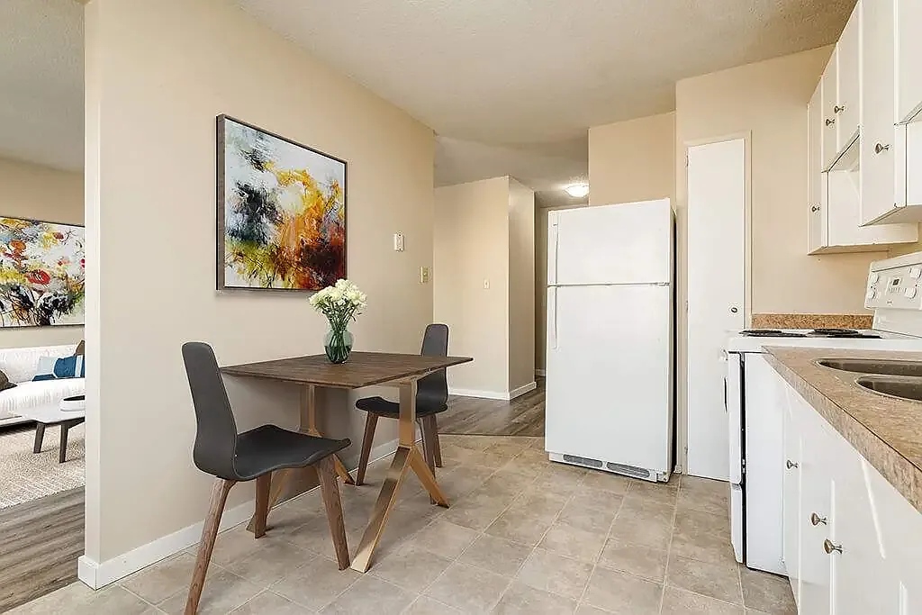 Mount Rose Apartments — Photo 2