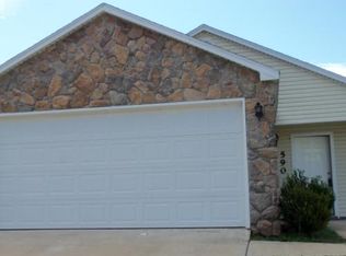 590 Cascade Cir, Springdale, AR 72764