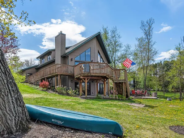 W5542 Oxbow Trl, Princeton, WI 54968