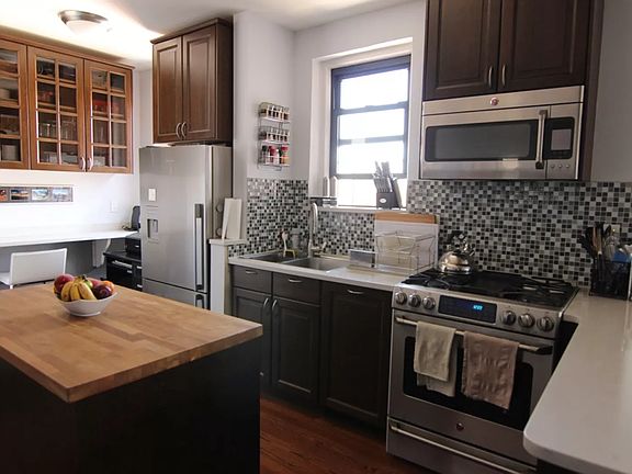 5th image of 47-25 40th St APT 6G