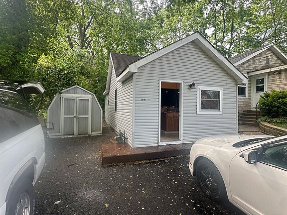 3rd image of 26181 W Spring Grove Rd
