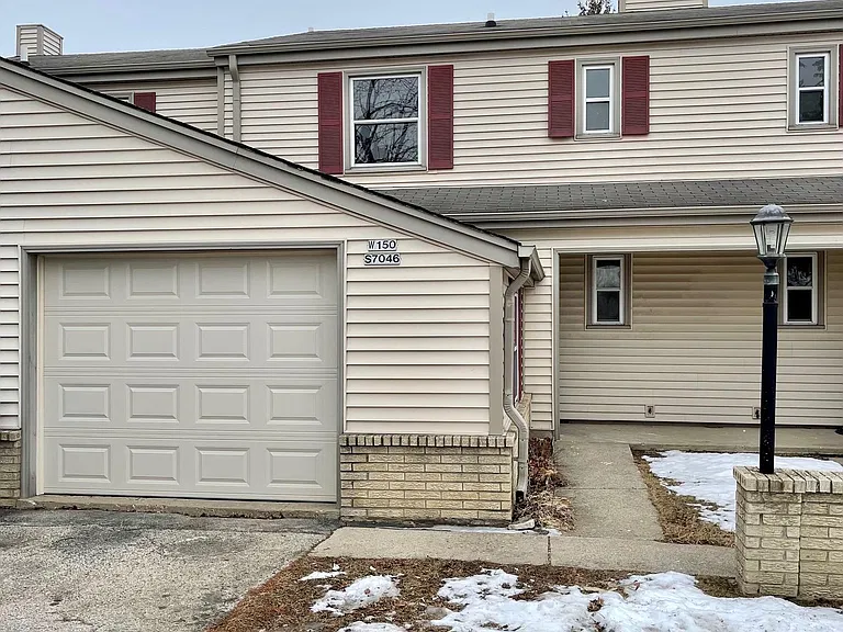 W150S7046 Cornell Cir — Photo 26