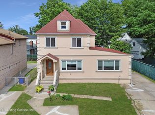 281 Giffords Ln, Staten Island, NY 10308