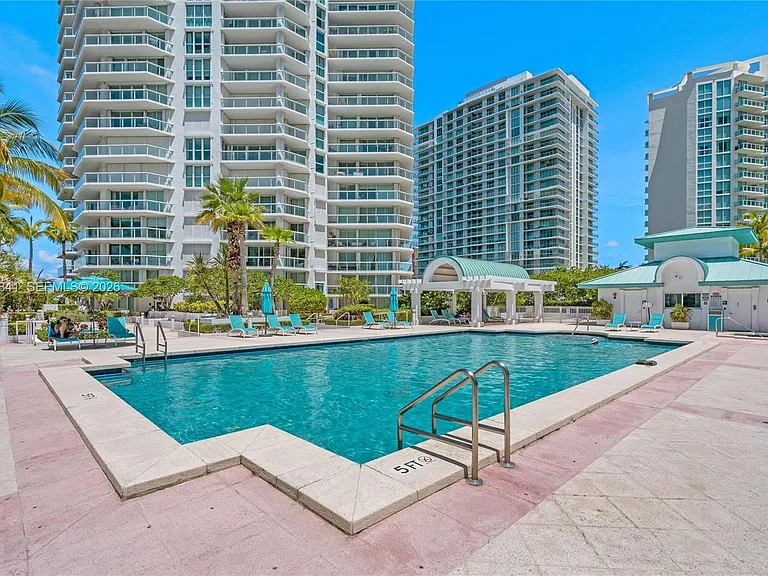 16500 Collins Ave #652 — Photo 14