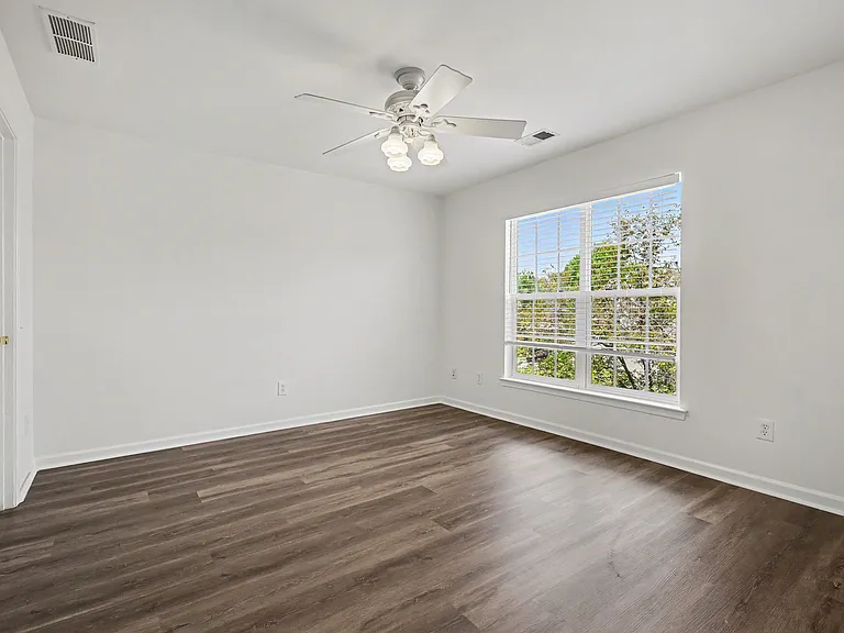 8169 Kincaid Ct — Photo 13