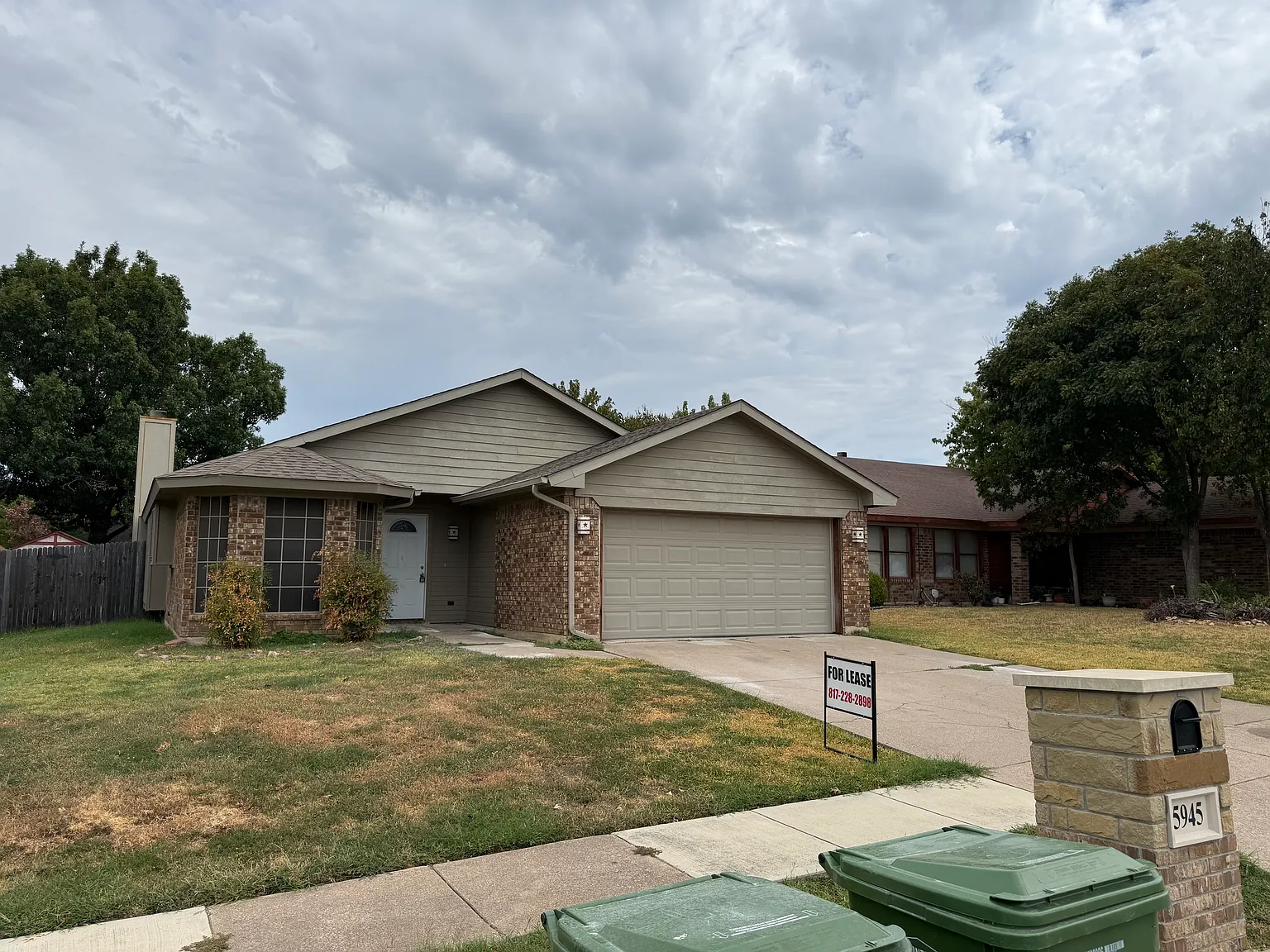 3 bed, 1392 sqft, $2,100 — Photo 3