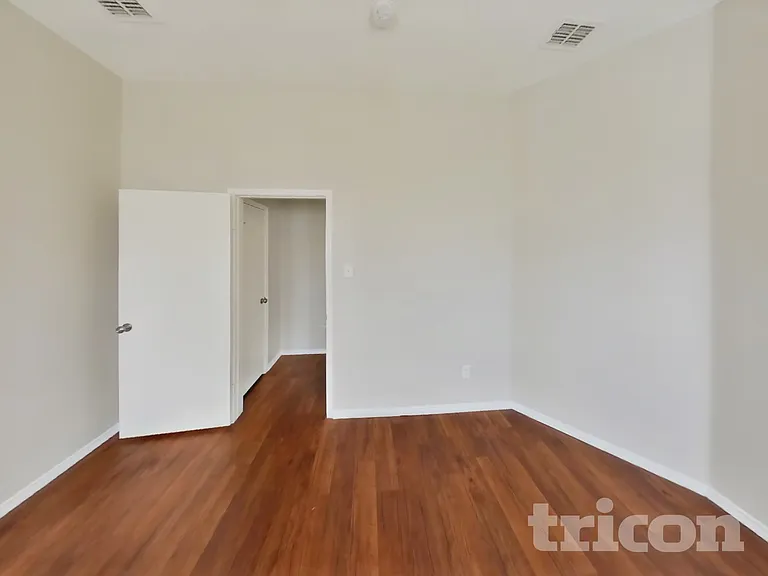 1009 Ridge Top Dr — Photo 6