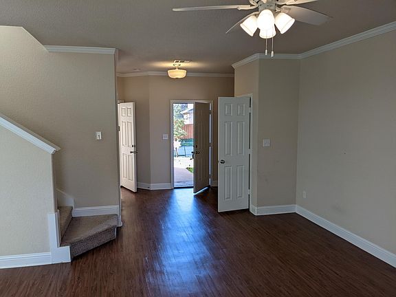 3rd image of 370 Woodgrove Dr #A