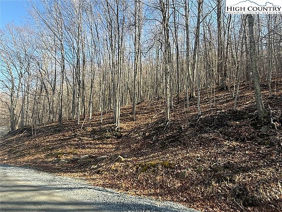 5th image of 134 Locust Ridge Road