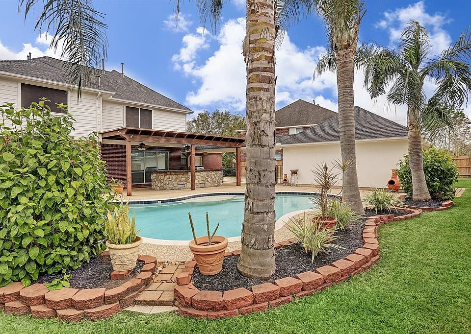 1st image of 7919 Heather Dale Ct