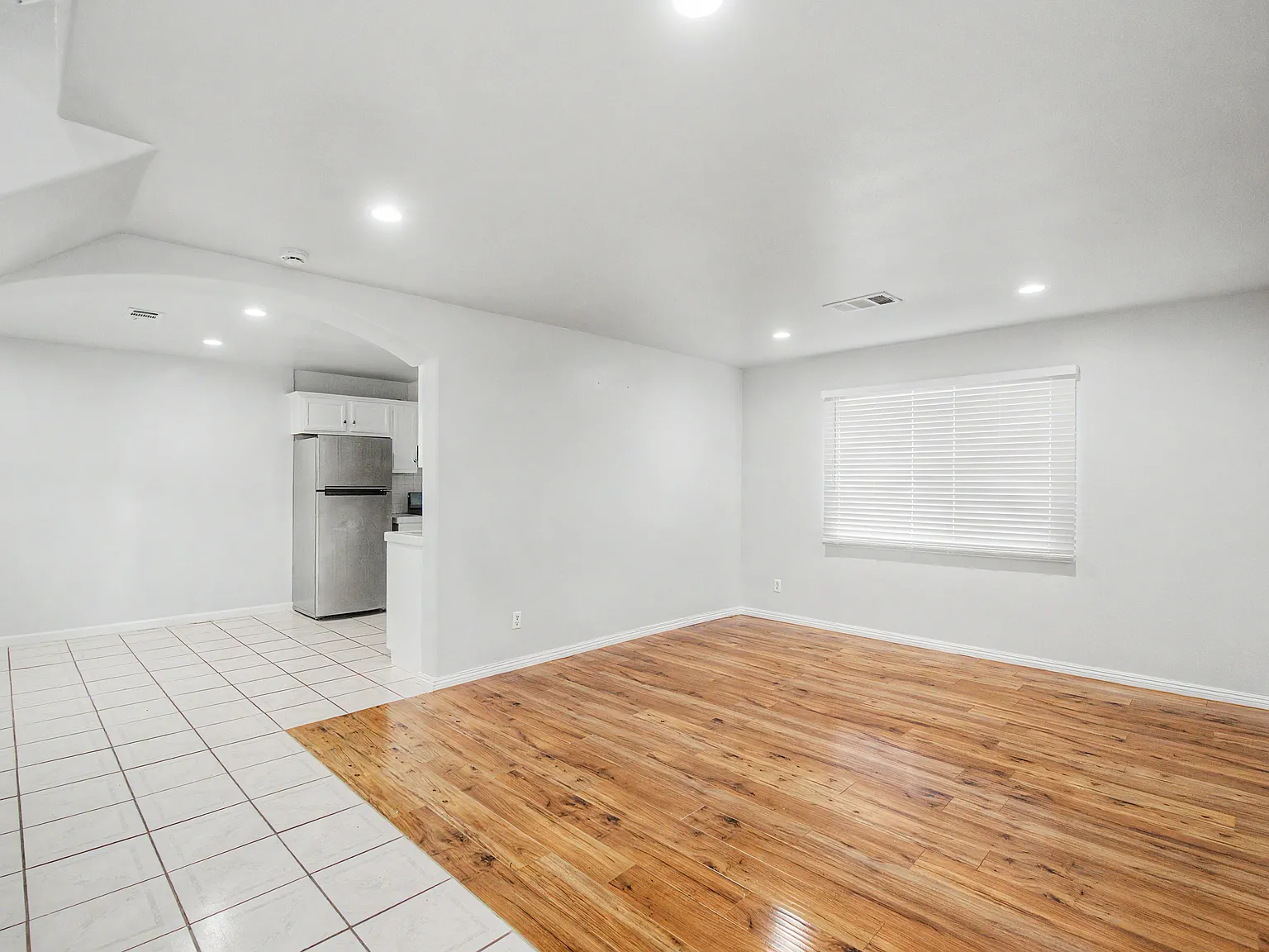 3 bed, 2020 sqft, $4,000 — Photo 3