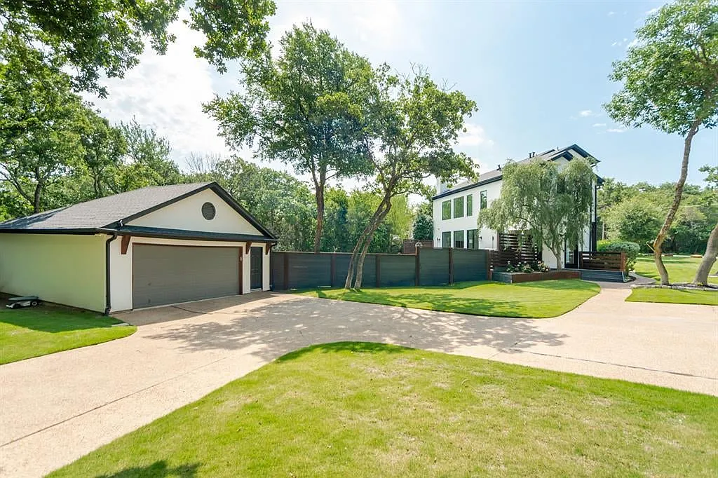 3 bed, 2.5 bath, 2564 sqft, $5,500 — Photo 3