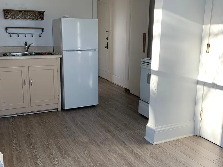 Spacious kitchen
