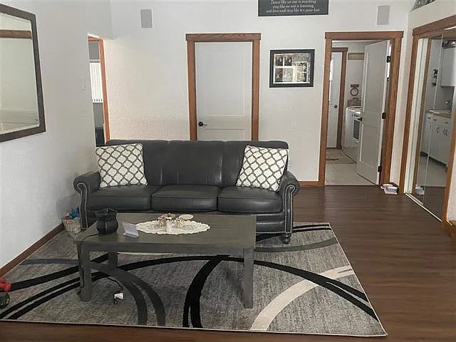 890 Pleasant Valley Rd — Photo 8