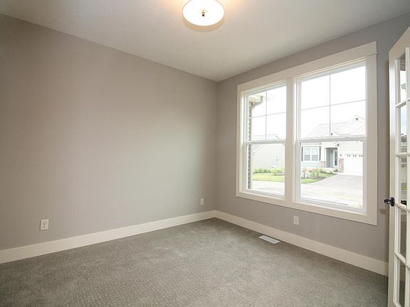 3rd image of 857 Cook Crossing Dr SE #31