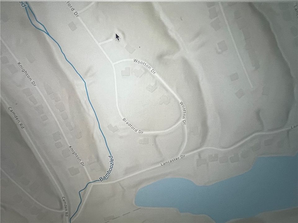 1st image of 5 Avon Ln #5