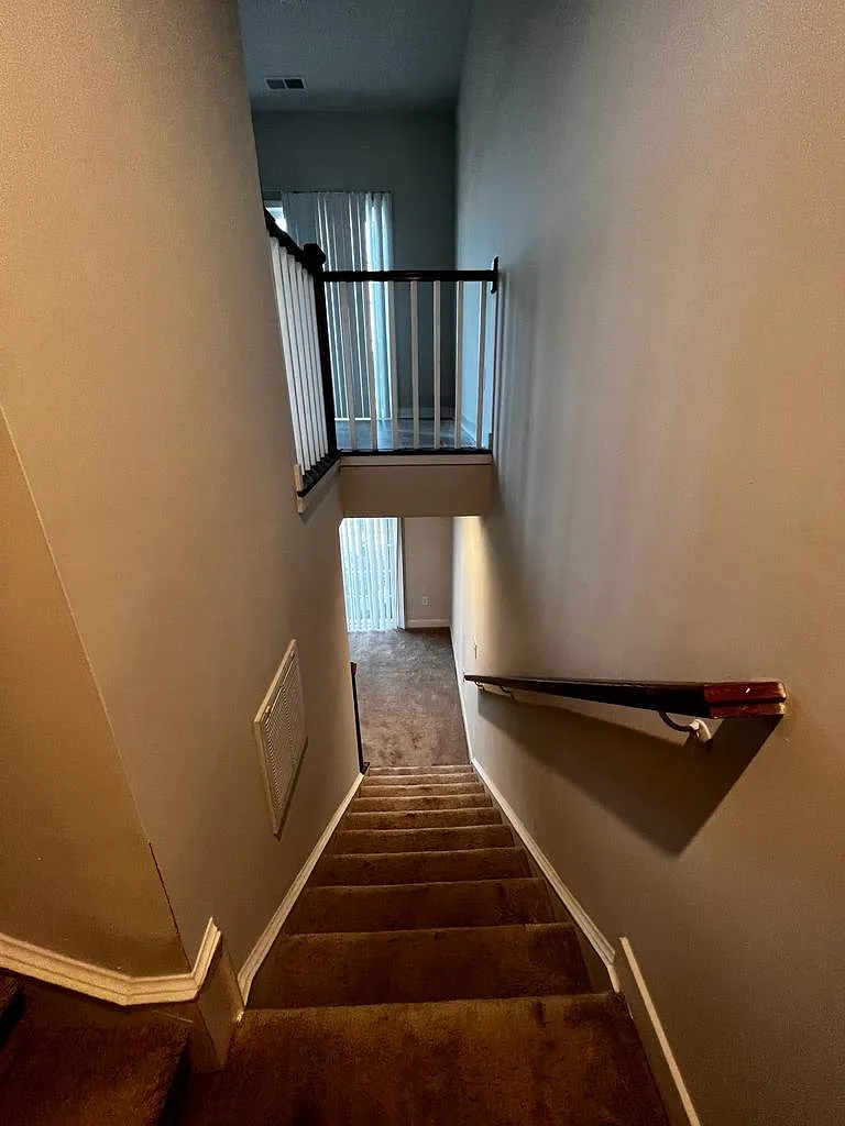 176 Misty Pike Dr — Photo 3