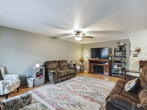 2nd image of 115 Silverdust Drive