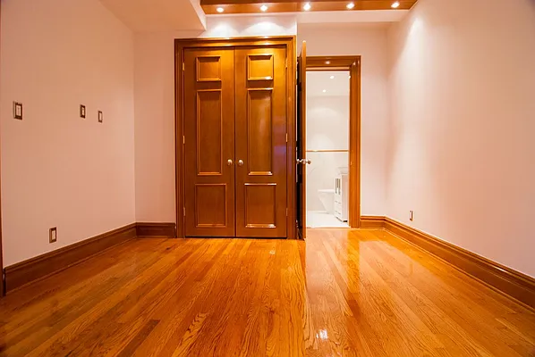 Rented by WAM Partners - William Moses Co. | media 77