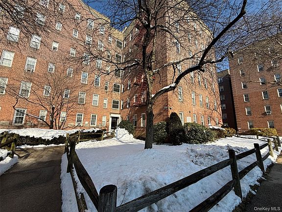 2nd image of 796 Bronx River Road #B38